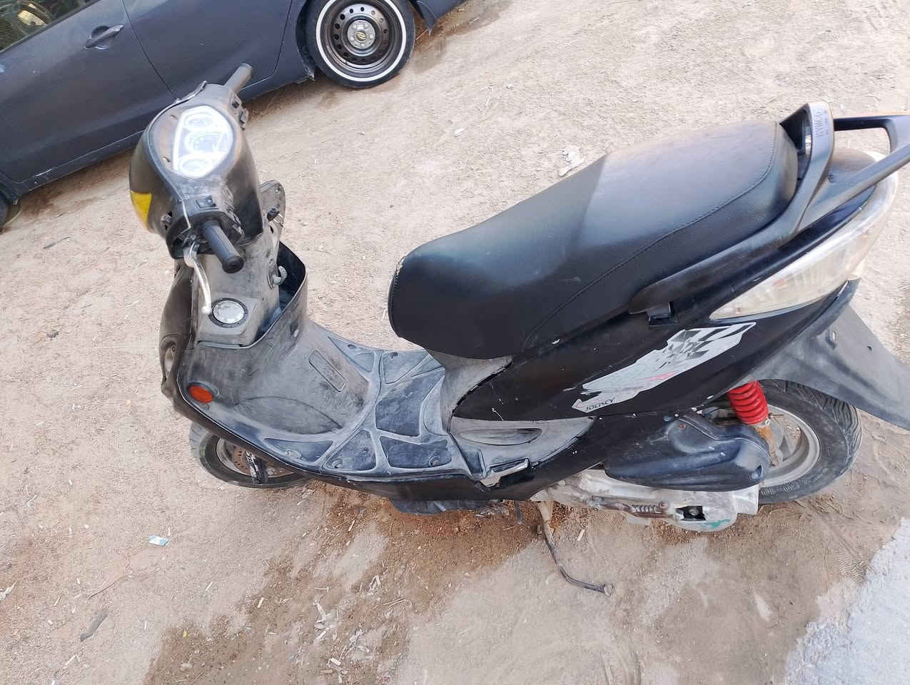 دراجه جي فور مفتوحه شغاله سلف كهربائياته كله شغاله السعر 300 وبيه مجال مكاني ناصريه مركز الرقم ***********
