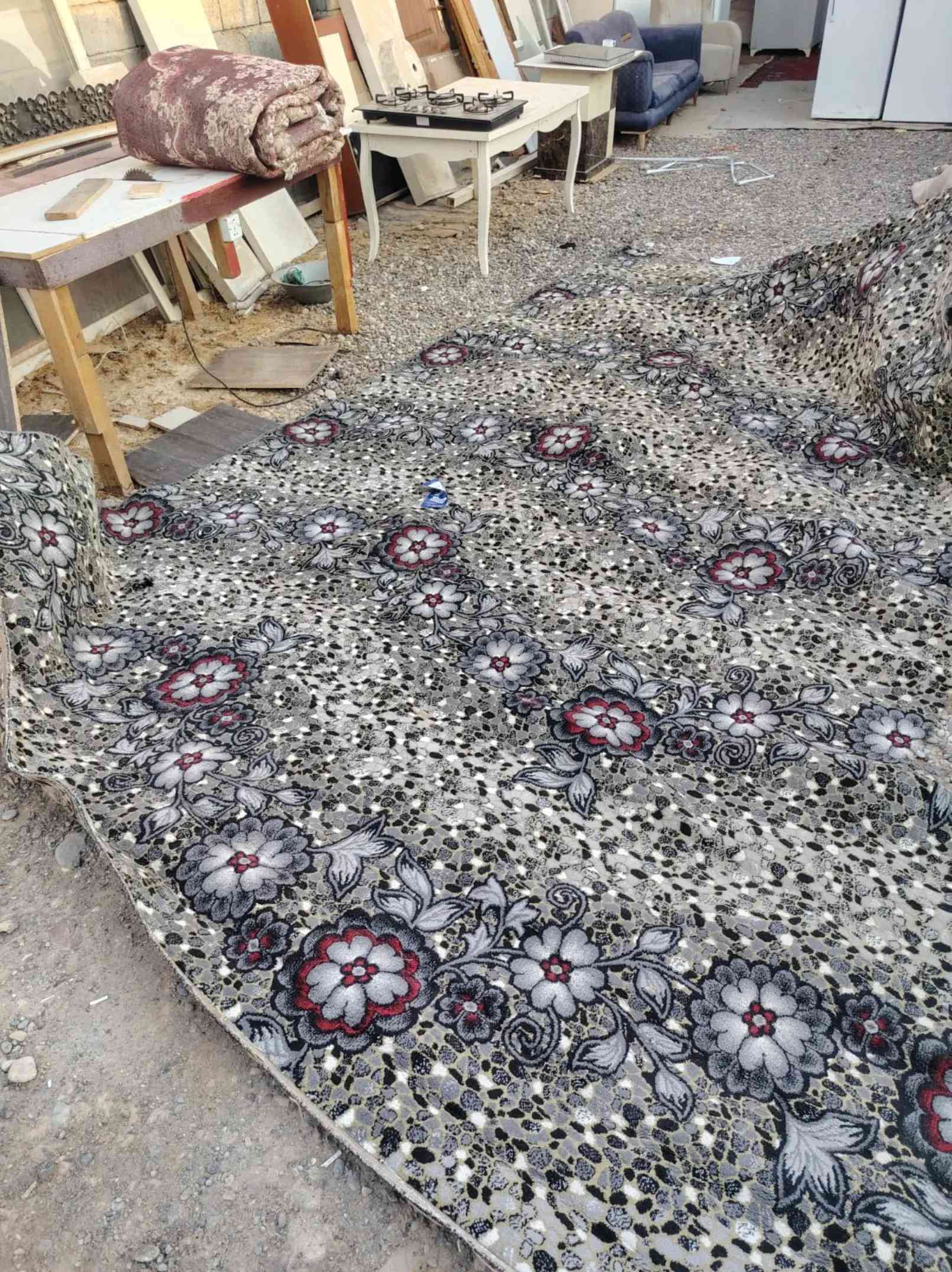 بضاعة اليوم الجمعه تابعوا البث اسعار  فلس ونص معرض البركه فرع الحله  العنوان بابل سدة الهندية منطقة المهناوية  ***********

نص مكتوب في الصور:
- 4+3
- 5 و نص + 4
- 6+30و3
- 3 ونص + 5