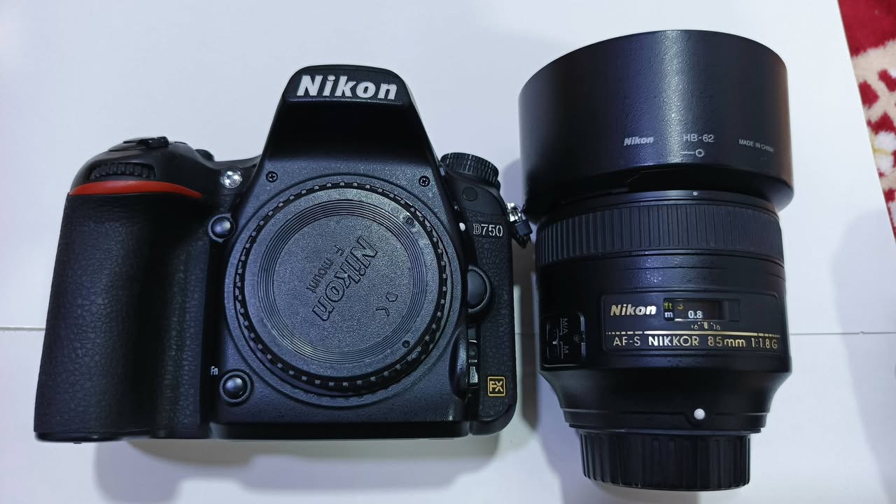 البيع كامره نيكون D750
نضيفه شتر 34k
مع ملحقات 
 بطاريه3 
+جلاتين 
+حزام كتف
+عدسه85
السعر خاص
سبب البيع عندي ضرف 
مكاني بصره توصيل موجود

