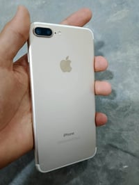ايفون ٧ • ١٢٨ جيجا • بطاريه ٧٣٪