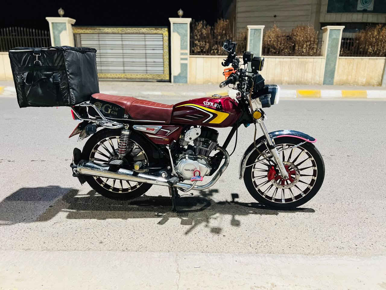إيراني 25 مرقم الانبار لوحات انكليزي تحويل ثاني يوم كفاله مكينه شاصي بس رصعه بلتانكي مكينه 200 cbf يعني ماكو اي رجه مابيهه اي نقص السعر 1600 وبيهه مجال بسيط مكاني فلوجه *********** تواصل وتساب أو رقم
