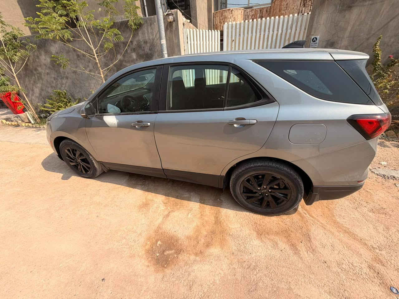 {{عرض 🔥 جداً}}
سيارة كوينكس دفع رباعي: 

🔹 موديل حديث ٢٠٢٣ 
🔹 دفع رباعي 4WD
🔹 السيارة وارد أمريكي
🔹 تصليح كامل وجاهز 

رقم اللماني نجف تحويل مباشر أو وكالة.

(ماشي ٣٥ ميل فقط) 

ملحوظة: جاهزة تبريد وتخم تاير وحدادية. 

💰 السعر: ١٣٨  ورقة 🔒.

للتواصل:***********
