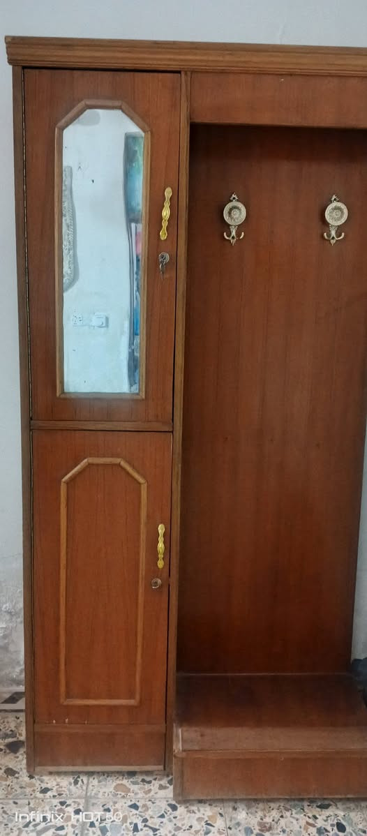 سلام عليكم 
غرفة نوم للبيع مكاني بغداد الرستميه قيم بل يرضي الله 
***********

نص مكتوب في الصور:
- Infinix HOT 50
- Infinix HOT 30