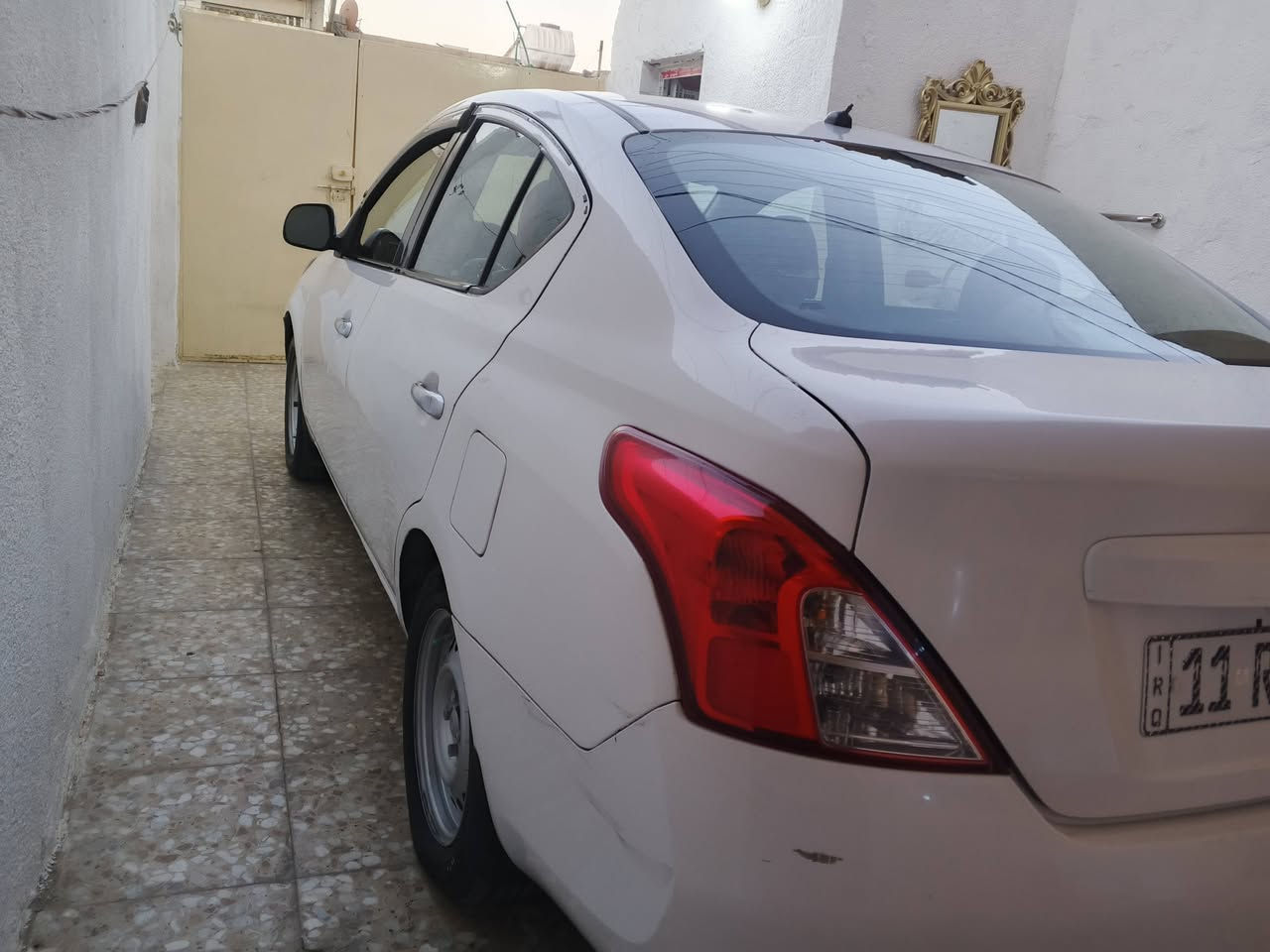سلام عليكم
نيسان صني هندي للبيع موديل 2012 بسمي رقم انكليزي كير ومحرك مكفول 
تبريد ثلج كهربائي كامله دوشمه جلد كاعيه جلد مسجل شاشاه تغم تاير جديد 
باتري جديد راديتر جديد سياره كامله 
رقم بغداد 
المكان بغداد الشعب 
سعر 75 وبي مجال للشراي اتصل واتساب 
*********** اتصال واتساب
مراوس تكسي نضيفه
