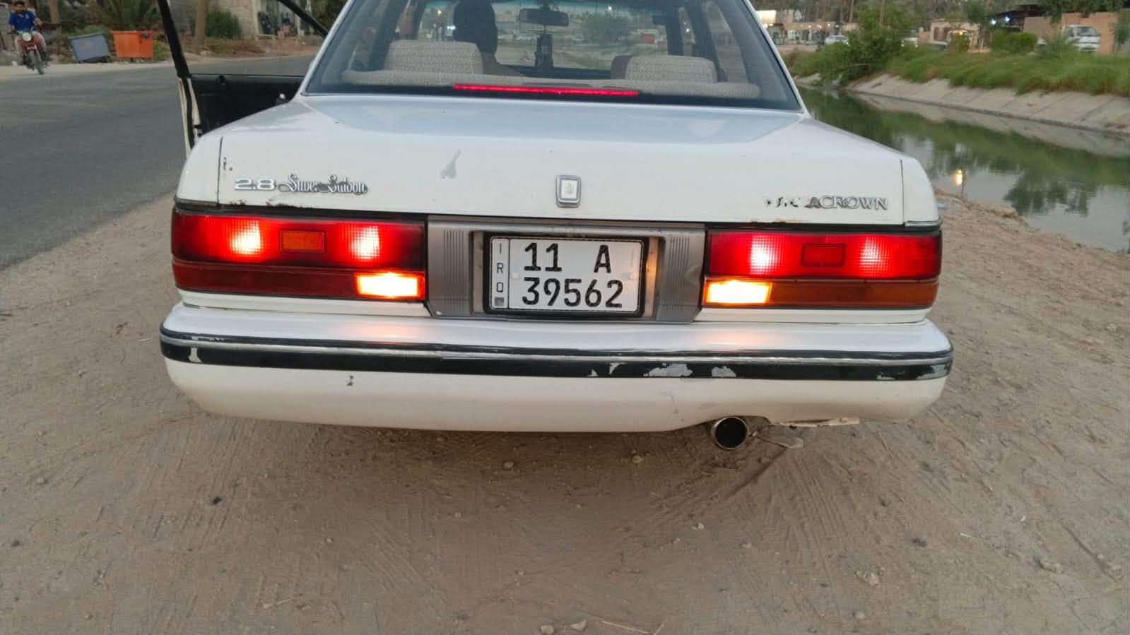 السلام عليكم للبيع فقط سيدان رقم بغداد باسمي الانكليزي تحويل مباشر سياره جاهزه مابيه كل نقص وين ماجان تمشي بيه تبريد شغال 
المكان كربلاء الحسينية 
السعر 53$ 
رقم الهاتف ‭***********‬
رقم الهاتف ‭***********‬
الخاص مغلق فقط اتصال
