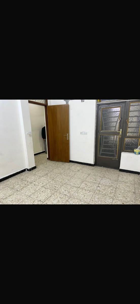 الصليخ • شقة طابق ثاني • بناء حديث