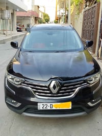 رينو كوليوس 2018 خليجية لون اسود  فول مواصفات 4WD بانوراما حساسات 360 ...