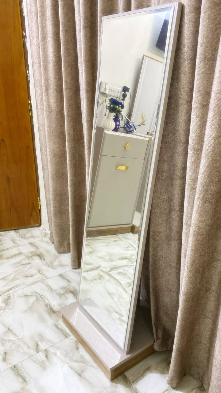 غرفه تركيه (10 قطع )  للبيع 
جديده شخط مابيها 
سعر البيع الغرفة  ( ميلون وربع دينار عراقي ) قفلها
العنوان : الشعلة _ ام نجم 
رقم الهاتف: ***********
‏***********
لتفاصيل اكثر مراسله الارقام

