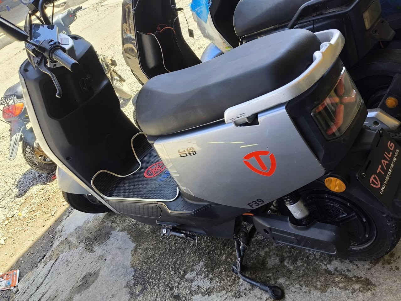ماطور تايلج 
بطاريات 10او نص 
سرعه 54
نضيف 650بي مجال بسيط 
رقمي ***********
