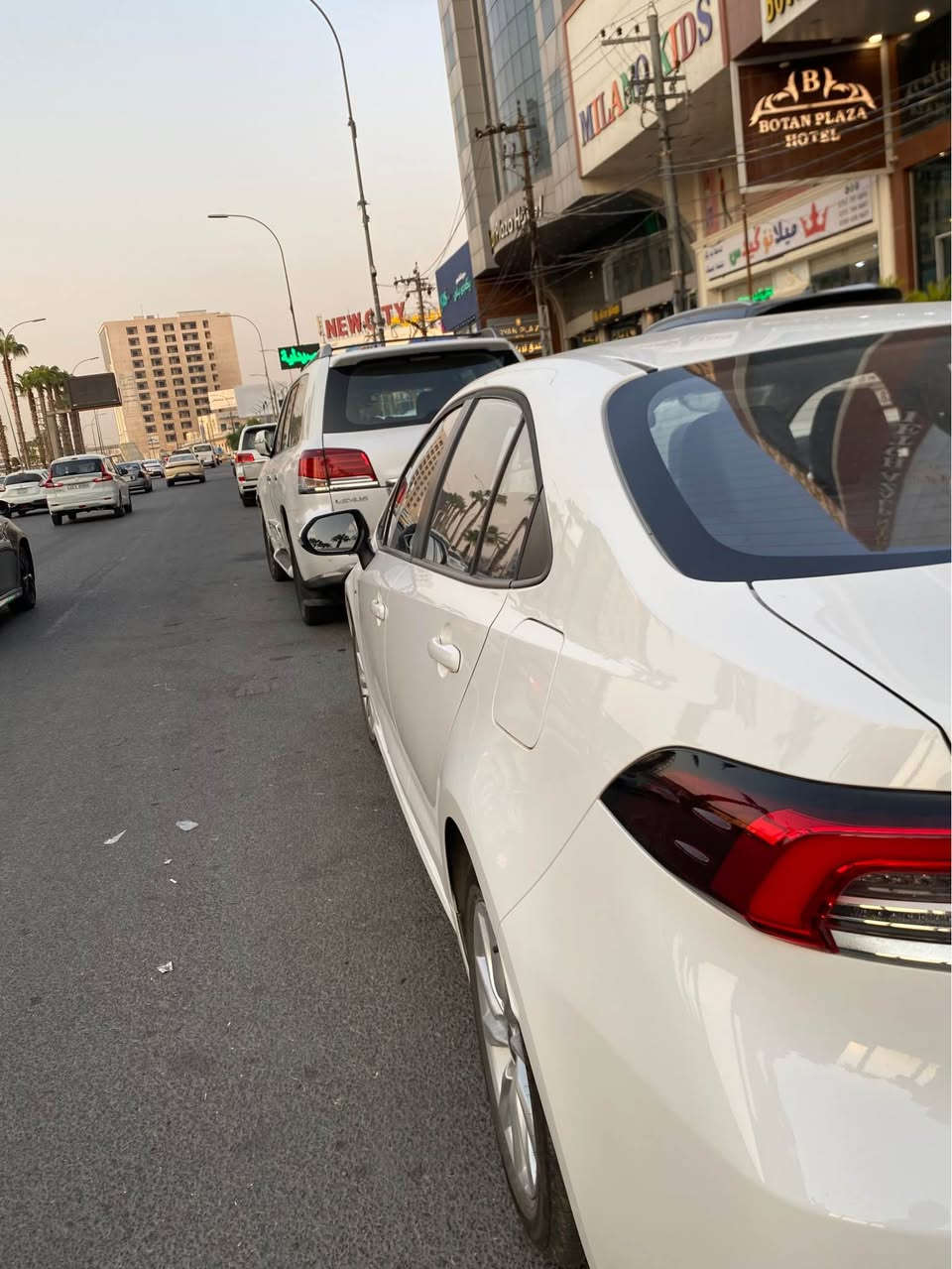 تۆیۆتا کرۆلا هایبرید مۆدیل 2025مانگی 12 فول مواسەفات هەموو بەشەرت هیچ نیە ئەشیای کاملی خۆی لەگەڵە هیچ نەشکاوە کەپس ماوەی رۆیشت 10هەزار کیلۆمەتر رەقەم تەلەفون *********** أربيل, العراق

