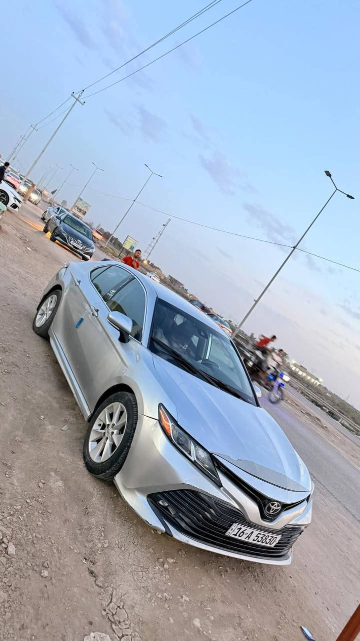 🚘 للبيع تويوتا كامري 2019 – أمريكي 🇺🇸
🔹 الماركة: تويوتا
🔹 الموديل: كامري
🔹 السنة: 2019
🔹 اللون: رمادي
🔹 القير: أوتوماتيك
🔹 الوقود: بنزين
🔹 الاستيراد: أمريكي 🇺🇸
🔹 العداد: 80.004 ميل
🔹 اللوحة: خصوصي
🔹 مدينة اللوحة: القادسية 
📌 وضع السيارة:
السيارة 3 قطع أمريكي، والحادث موضح بالصور بكل شفافية.
وبالعراق بيها باب السائق صبغ، أثر دگّة بسيطة، وباقي التفاصيل واضحة بالصور.
✅ مواصفات الأمريكي المعروفة
❄️ تبريد
🎛️ تحكمات
📸 جميع الصور مرفقة وتوضح حالة السيارة من جميع الجهات.
السيارة موجودة بلسماوة_الرميثة  📍
🔴 الرجاء المعاينة قبل الاتفاق، والسوم للجادين فقط.
💵 /155 ورقة، وبها مجال بسيط وحلو 
📞 للتواصل: [***********]
#تويوتا #كامري #كامري_2019 #كامري_امريكي #سيارات_للبيع #سيارات_بغداد #سيارات_العراق
