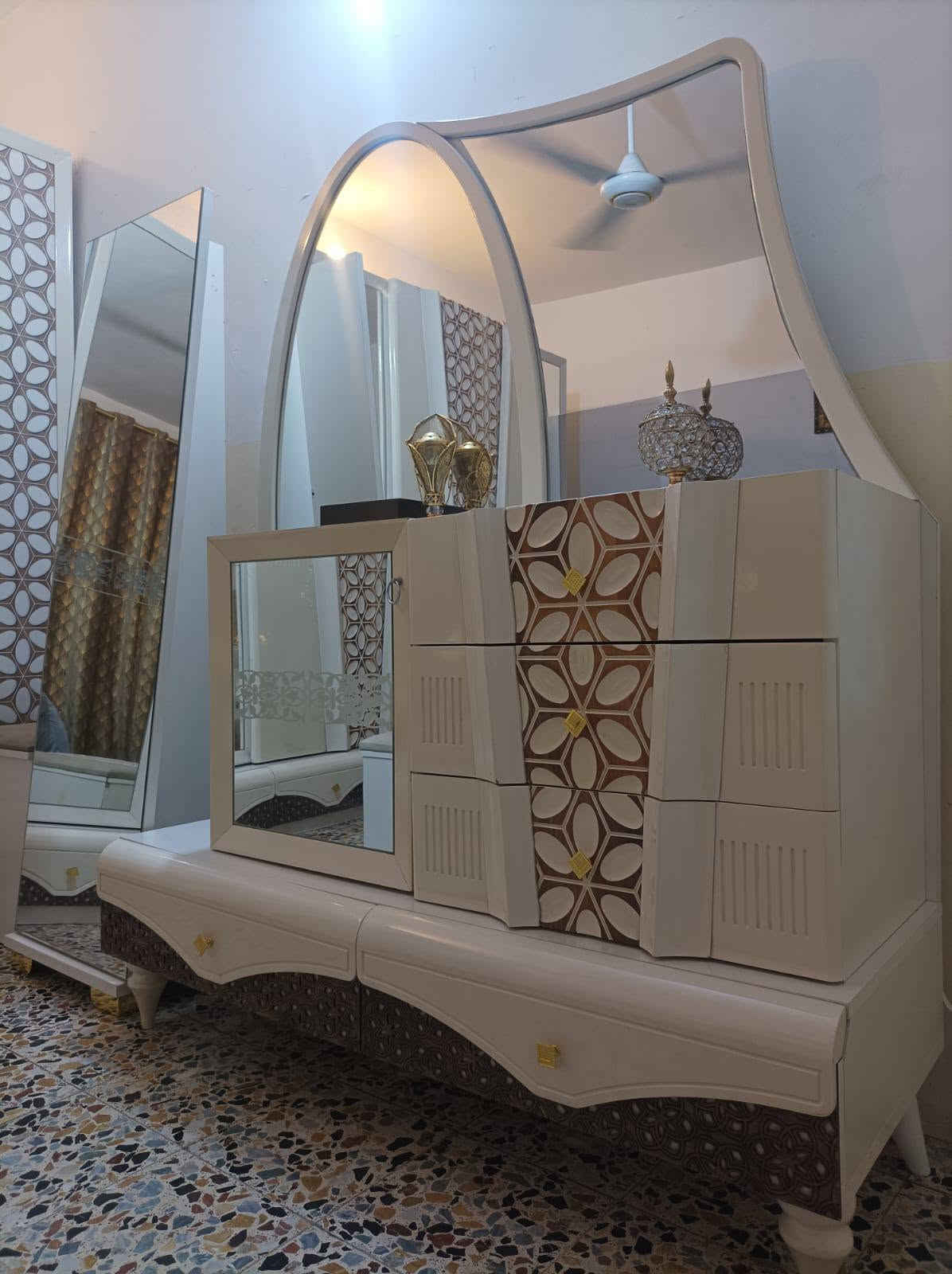 غرفه اخشاب • خشب حراري • ١٠قطع
