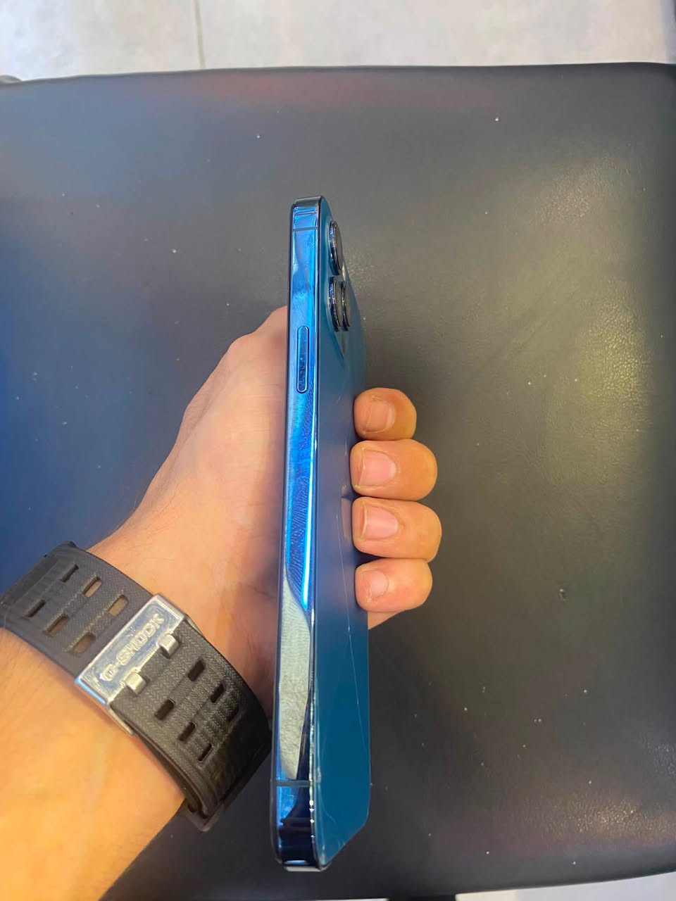ايفون 12برو ماكس شرق اوسط ذاكره 256بطاريه100 مبدل شاشه 3خيارات كله شغال صوت اتصال إنترنيت كامرات بصمه وجهه بس البصمه مال وجهه تعلك الباقي كله شغال السعر280قفل عنواني بغداد الدوره ***********واتساب وخط
