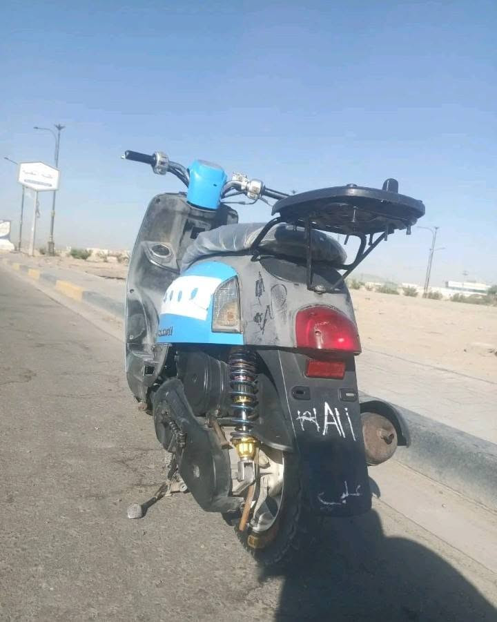سلام عليكم ماكس بوليس للبيع كهربايات كله شقاله ماعده الهورن كابريته الدراجه مفتوحه بوشه وبستم السعر 500وبيه مجال مكاني بصره زبير الرقم***********متواجد وتساب فقط

