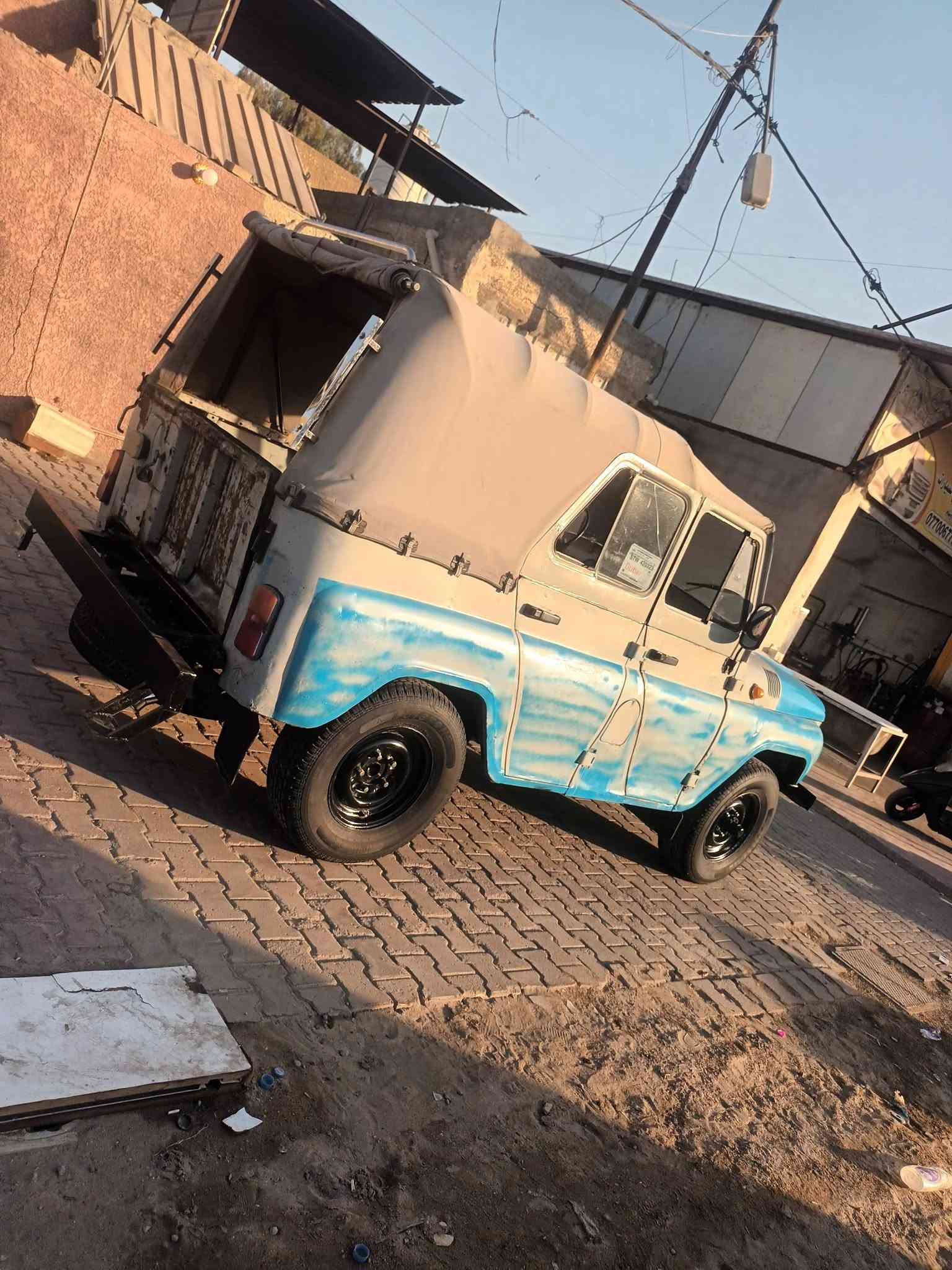 واز البيع بدون رقم موديل 2000مكينه وكير ونجي مكفولات تحويره دسكات وكسن فاره وكهربيات كله شغاله وسياره بلادي رصاصي بكاني بغداد مدينة الصدر وليحب يخابر رقمي ***********
