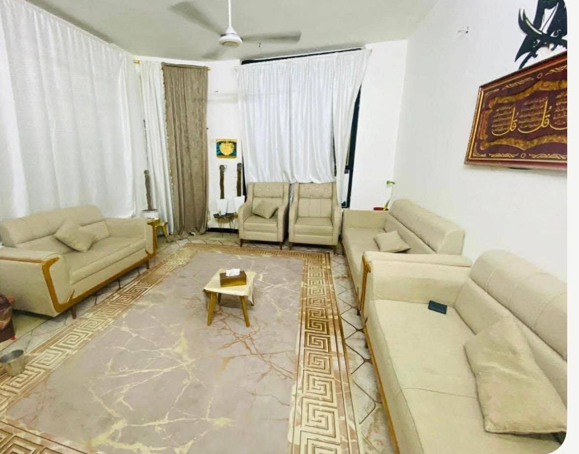تخم للبيع نظيف جدا اريده ب٣٠٠ وبيه مجال قليل مكاني بغداد الدوره حي الجامعه قرب جامعة الرشيد ***********
شراي يتصل على رقم هذا
