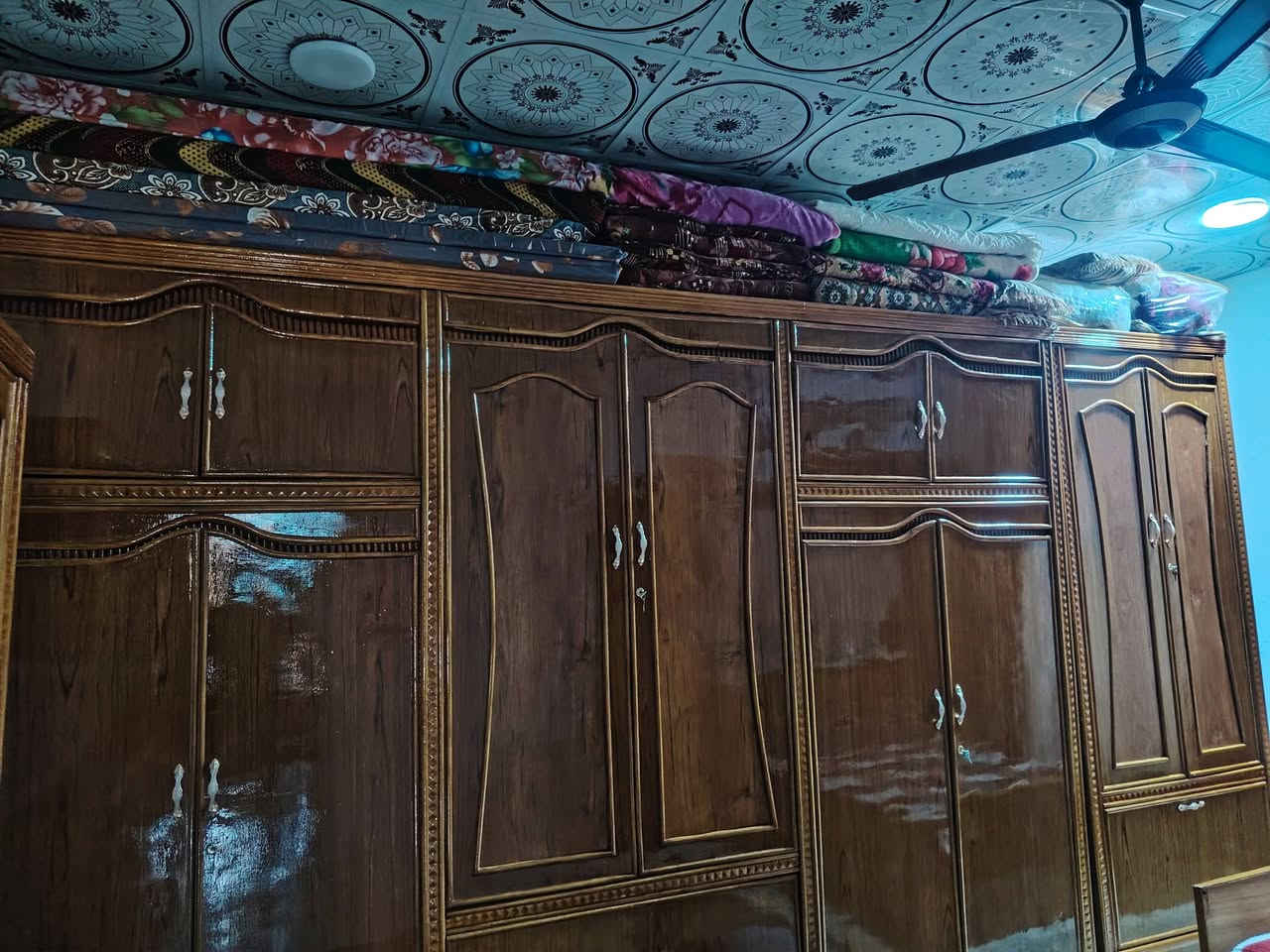 غرفه تسكام طابقين درجه اولئ جديده مابيه كل كسر لاستفسار ***********
