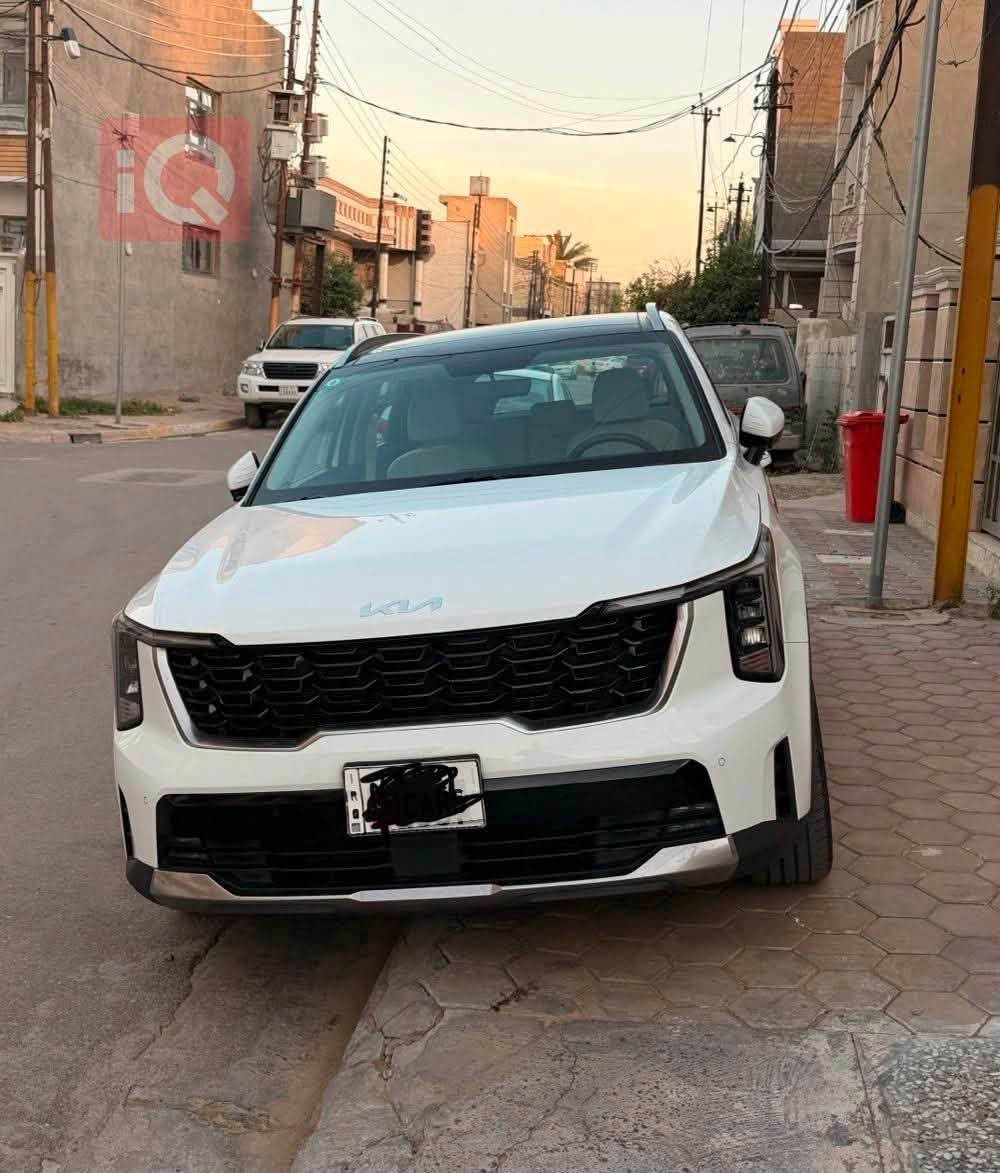 بيضاء الون...مشتريها زيرو..محرك ٣٥٠٠ سبعة راكب...بصرة سنوية بأسمي...ماشيه ١٧ كليو
وارد خليجي - استعمال جدا خفيف 
مكفولة...

عنواني البصرة حي المهندسين 

***********
