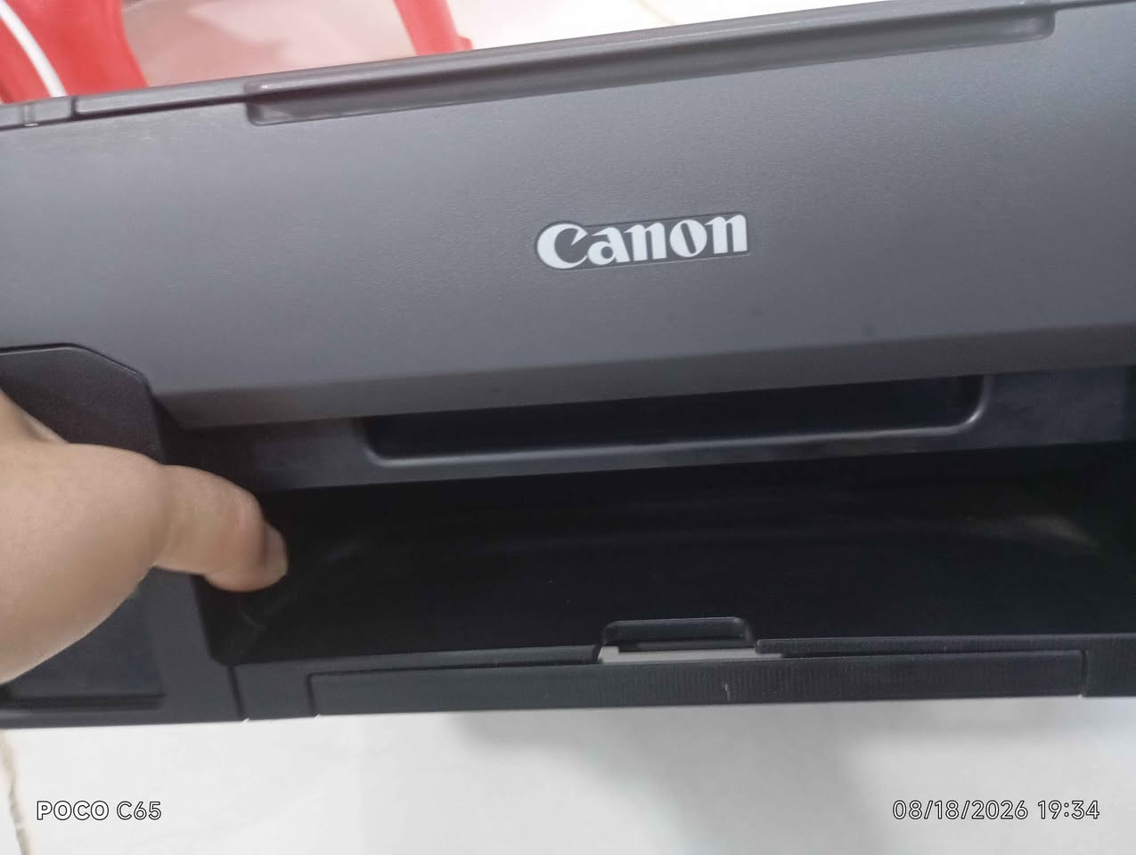 🖨️ للبيع: طابعة كانون Canon PIXMA G3420 الذكية (اقتصادية وعملية)
الموديل: Canon PIXMA G3420 (طباعة، سكنر، استنساخ، مع خاصية الاتصال اللاسلكي Wi-Fi).
النظافة: 90% بحالة ممتازة ونظيفة جداً كما موضح بالصور.
الملحقات: يأتي معها سيت أحبار تعبئة كامل وجديد.
ملاحظة للأمانة: الطابعة تحتاج فقط استبدال كارتج الحبر الملون الداخلي (Color Cartridge) وتعمل بعدها بكامل كفاءتها.
السعر: 150 ألف دينار (وبيـها مجال بسيط للجادين).
للتواصل والاستفسار (اتصال / واتساب): *********** بغداد, العراق
