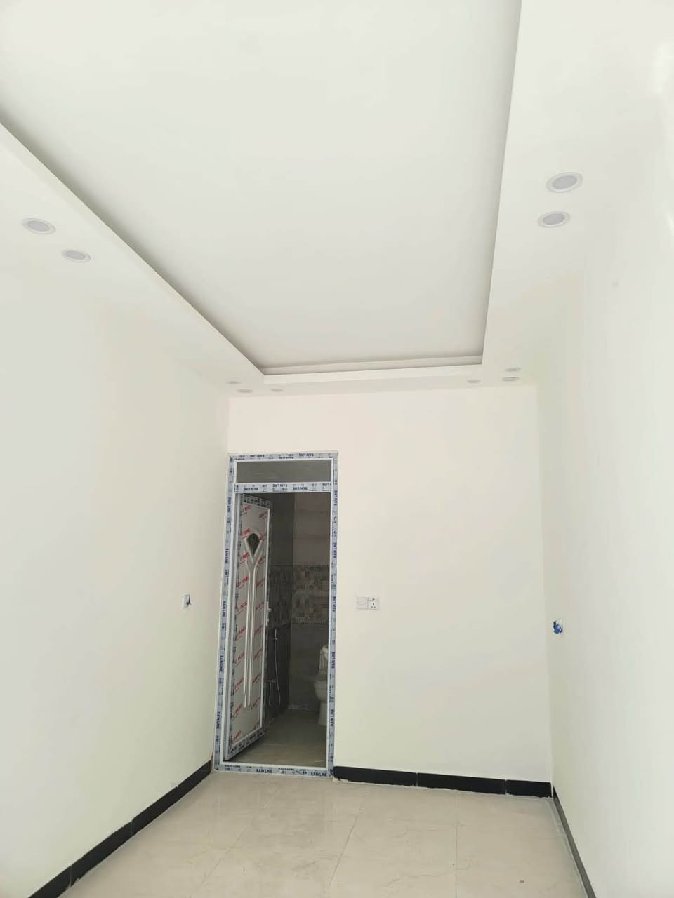 عمارة تجارية ركن للبيع
( عمارة اكد )
تقع في بغداد - شارع مستشفى الطفل المركزي
المساحة 107 متر 
تحتوي على 7 شقق ومحلات تجارية عدد 2
واردها الشهري 5 مليون وربع ( 5,250,000) دينار عراقي 
للاستفسار الاتصال
***********
***********
***********

