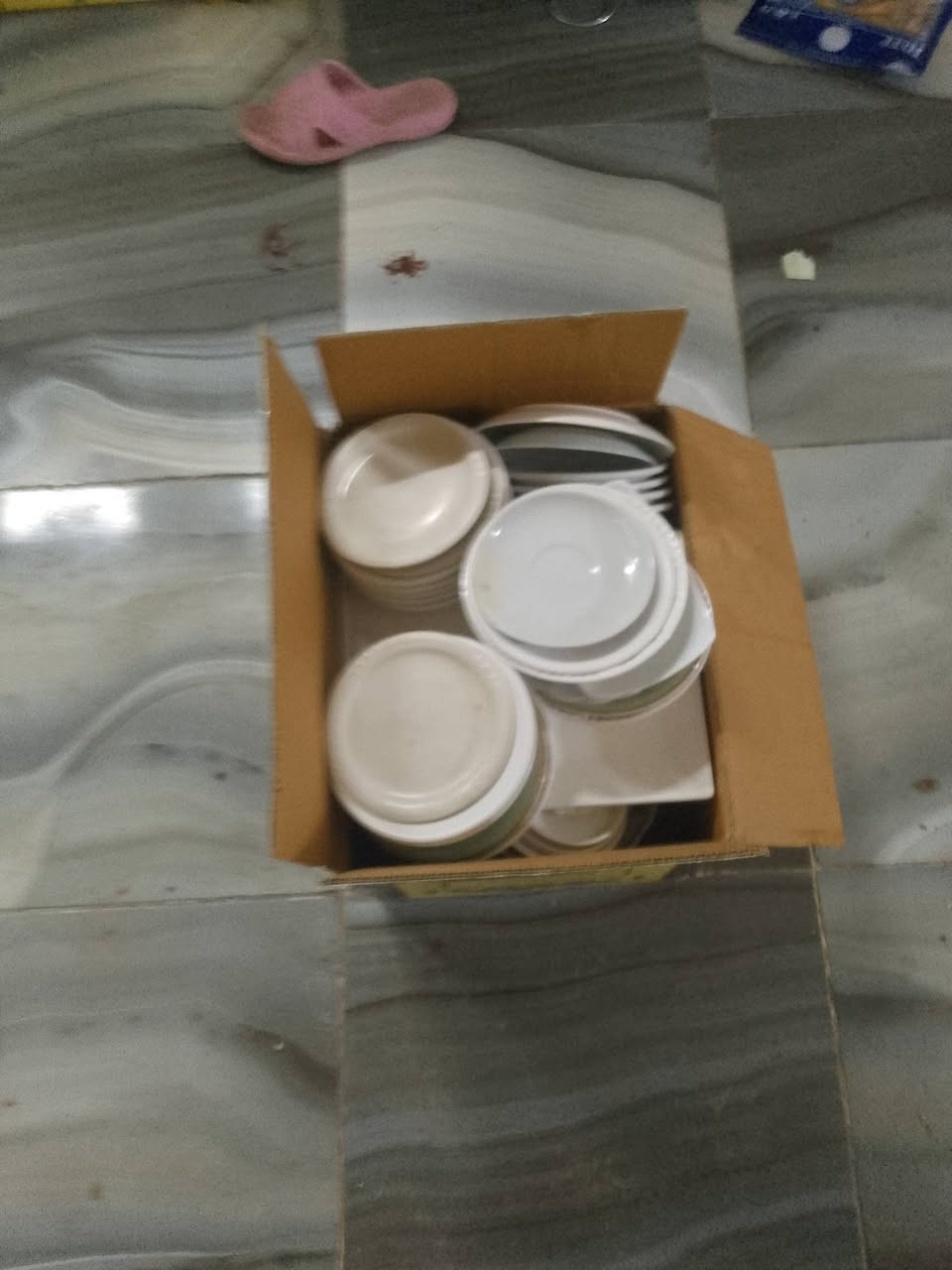 بنات منو تأخذ تعرفوه شلعة مواعين أوربية ملون وسياحي ماخذته ب٦٠٠ واريده ب١٥٠ مكاني ديوانية عدد فرفوري ٣٨٠ قطعة أكثرية خشن
