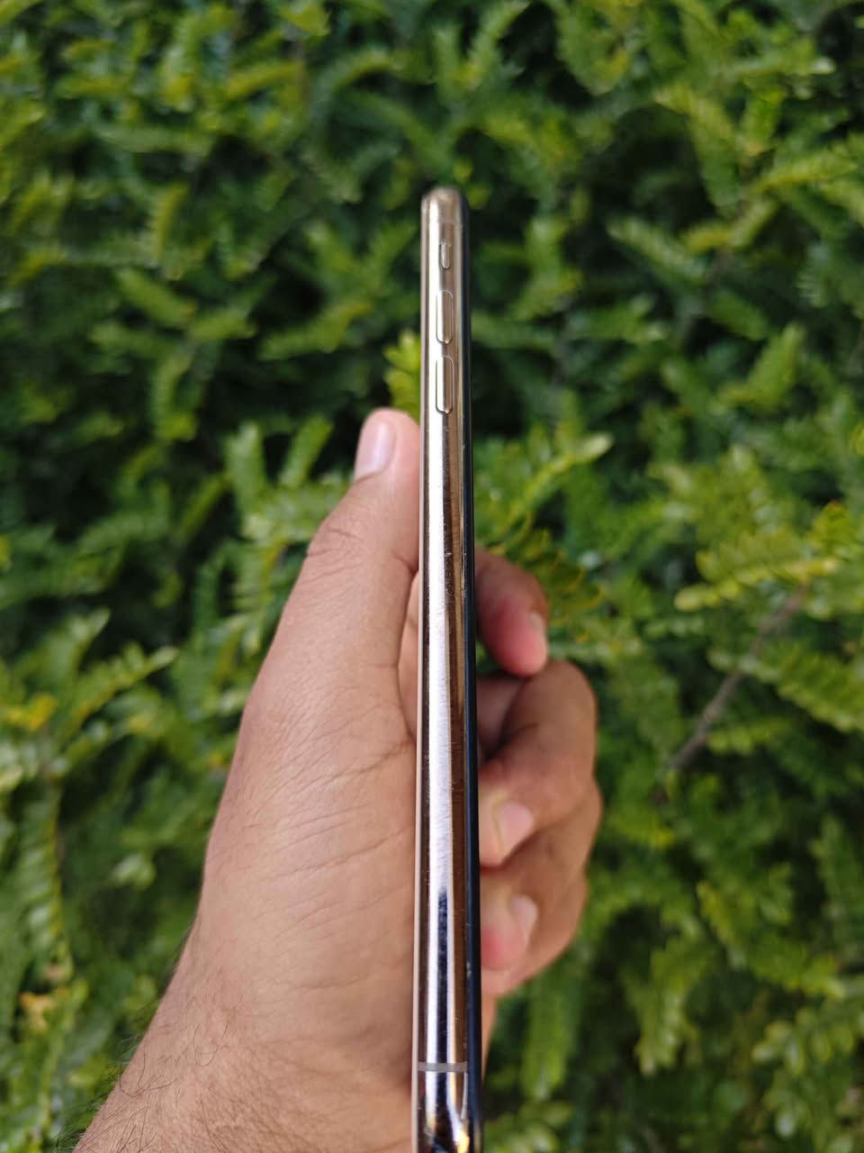 ايفون xs max   نظيف كلشي شغال 
ذاكرة 64 بطارية 76 اتعهد بيها ماتصرف شرط
فيس ايدي شغال 💙💙
نت +واي فاي + صوت استيريو 
يفيد للتصوير والفيديو كامرات كلش حلوة 💚
شاشة اصلية 3 خيارات💚
جهاز مابي لاظربة ولا فطر وسعره مناسب جدا💵
155 الف فقط
مكاني فلوجة او صقلاوية +متوفر توصيل لجميع المحافظات 
***********متوفر واتساب الفلوجة, الأنبار
