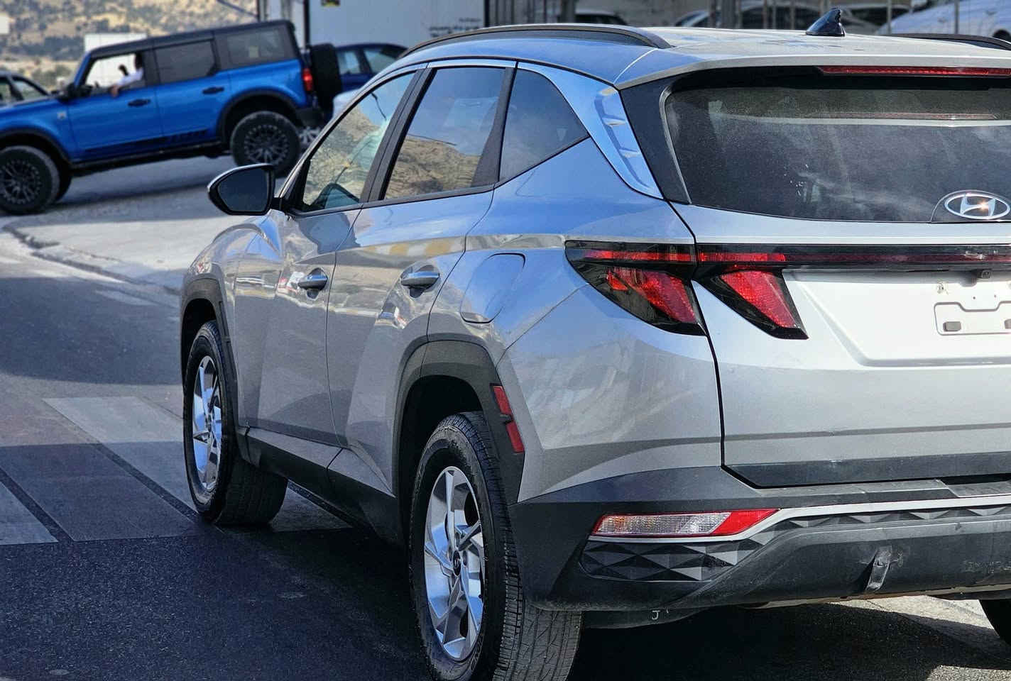 Tucson2024         سعر145ورقە
توسان 2024، وارد امریکي ، فول مواسفات ماحدی فتحە ، بیها ۲قطعە صبغ و ۳مکان صغیر pdr ، حادثها کلش خفیف و صورها موجود بالمنشور، رقم کاتي تترقم  محافظات شمالي ب15ورقە ، سعر145ورقە ، عنوان اربيل خليفان ، رم/***********

نص مكتوب في الصور:
- 57142376X