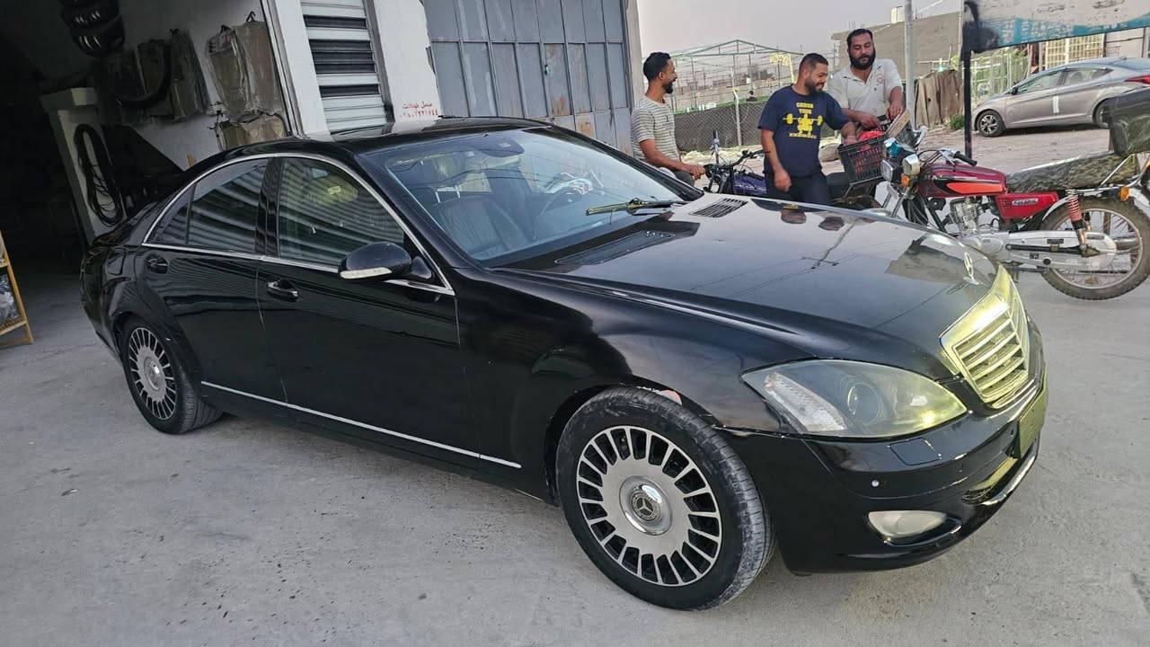 مارسيدس s350 2008 أصل 
فول مواصفات . تبريد ثلج 
كير ومكينة مكفول 
تحكمات كشنات 
كشنات تدفئه وهواي بيها مواصفات 
حدادية اماميه نص عمر 
السعر 55 
التواصل واتساب
 ***********
مكاني ديوانيه
