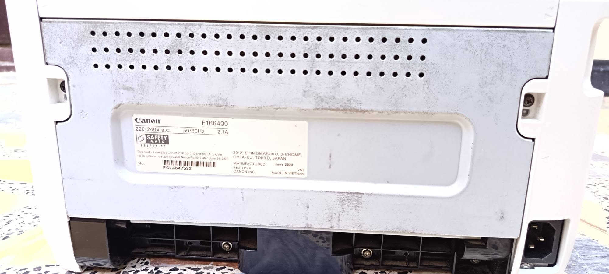 طابعه كانون LBP6030 ابيضّ وأسود الكاترج  باودر ب ١٠ الف يطبع 2000 نسخه تطبع ١٨ ورقه بل دقيقه وتسحب من الموبايل والحاسبه نظيفه مال بيت
***********

