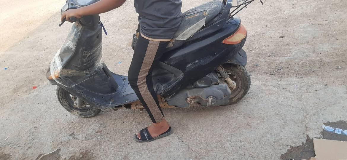 دراجه الحجم الكبير ياباني دراجه جاهزه في البصره ابي الخصيب انا مكلف بنشر رقم راعيها *********** سعر ٣٥٠ وبيها مجال البصرة, العراق
