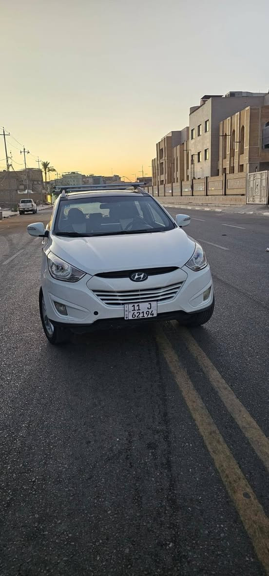 توسان موديل ١١ كفالة مكينه ٢٠٠٠  بونراما فول عده البصمة خليجي رقم بغداد السعر ١٢٠ وبيها مجال ماكن سياره كربلاء ***********

