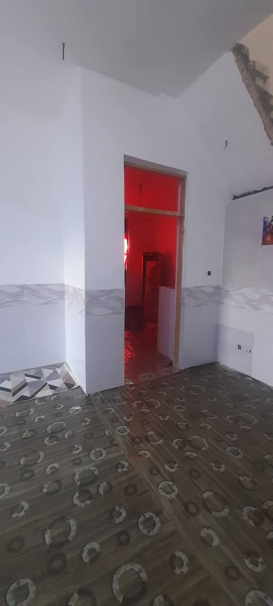👇🏠 عرض جداً مناسب وفرصة ذهبية 🏠
دار سكن للبيع - واسط / الزبيدية / حي الكرار

التفاصيل:
- المساحة: 254 متر
- الغرف: غرفتين نوم 5×4  
- الاستقبال: 7×4
- الصالة: 9×4  
- المطبخ: 6×4
- طرمة كبيرة
- السند: طابو زراعي
- الشارع: نهاية شارع 30 - قيد الانشاء والتبليط

السعر: مناسب جداً وقابل للتفاوض
ملاحظة: مستعجل للبيع

للاستفسار والاتصال: ***********
الله يجعلها بيت الخير والبركة للمشتري 🤲
