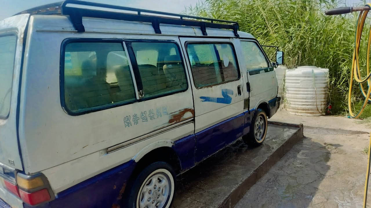 للبيع موديل ٩٤ رقم الماني مثنى بيهة وكالة عامة كير اكسل مكينة نضاف باور مشط جدد شواصي بلاد بدي سيارة بلادي لاصبغ ولاضربة ولامعجون كهربائيات كاملة تخم تاير جديد سيارة جاهزة مكان ناصرية مركز ***********
