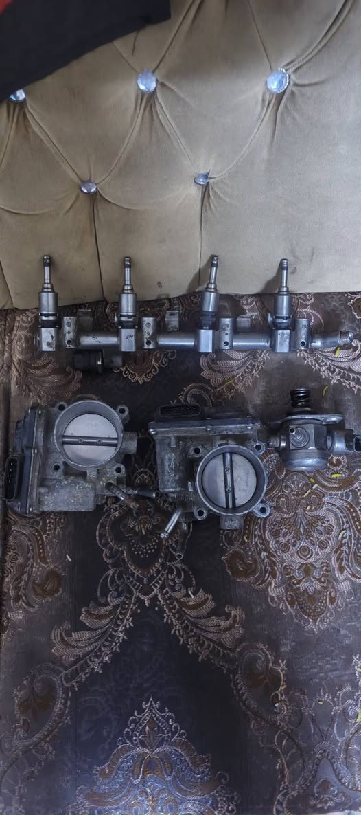 سلام عليكم شباب لبيع غراض كيا فورتي ١٤ محرك جيتي اي جويتر ونزلات وطحونة كلهن شغالات بيع على شغل عنواني بغداد الثعالبة قرب محطة وقود شراي يتصل على هذا رقم ***********
