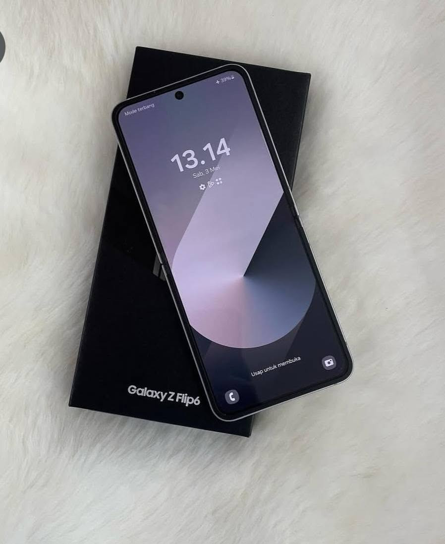 السلام عليكم سامسونك samsung z flib 6 جهاز شرق اوسط ذاكرة 512 بعدة بضمان وكالة تي مبايل كامراتة ومعالجة معروف ميحتاج اشرح علية جهاز مامستخدم استخدام قليل جدا سعر 500 الف العلم سعر جديد مليون او 100 رقم ***********

نص مكتوب في الصور:
- T_mobile تي موبايل SAMSUNG الأسعار لهذا اليوم Name Memory Price Galaxy Fold 7 12GB | 512GB 2.499.000 Galaxy Fold 7 12GB | 256GB 2.199.000 Galaxy Flip 7 12GB | 512GB 1.479.000 Galaxy Flip 7 12GB | 256GB 999.000 Galaxy Z Fold 6 256GB 1.779.000 Galaxy Z Flip 6 512GB 1.099.000 Galaxy S25 ULTRA 12GB | 256GB 1.450.000 Galaxy S25 Edge 12GB | 512GB 1.450.000 Galaxy S25 Edge 12GB | 256GB 1.250.000 Galaxy S25 + 12GB | 512GB 1.300.000 Galaxy S25 FE 8GB | 256GB 800.000 المنصور - شارع 14 رمضان - مجاور مطعم الساعة التوصيل لكل العراق تكدر تشتري هذا المنتج بالاقساط *********** ***********