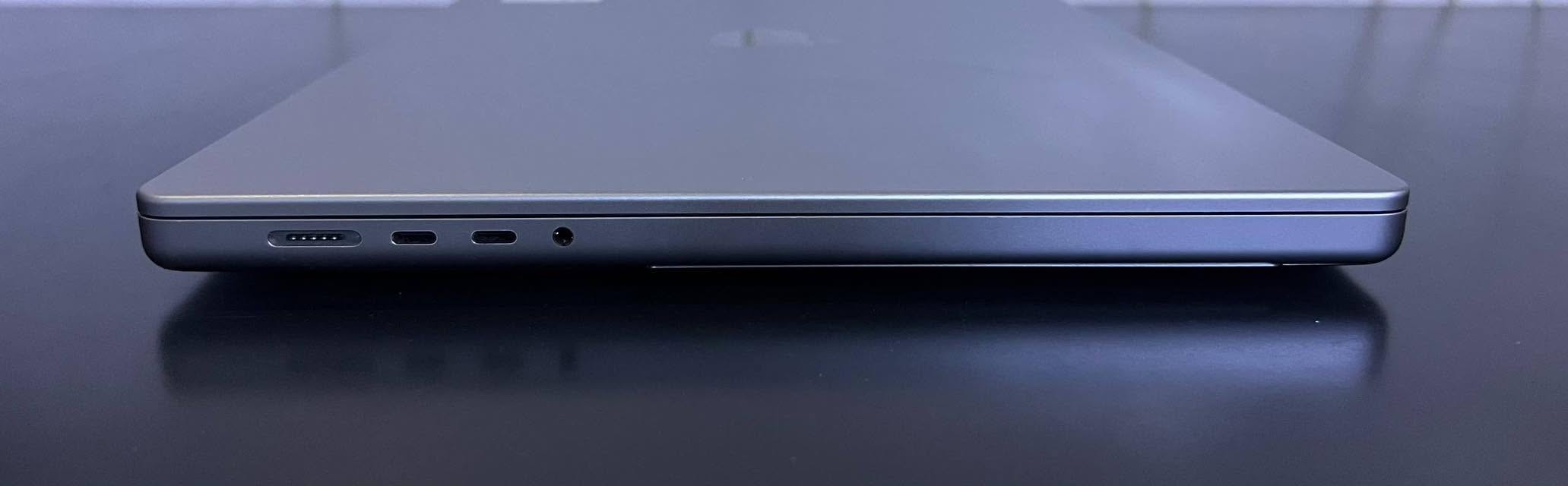 MacBook Pro 2021 16” M1 Max 
Ram 32 | SSD 1 TB

Battery 96 | Cycle 63 

السعر وباقي الماكات بالقناة 

https://t.me/macmastersiQ/1207

نص مكتوب في الصور:
- ATA Audio Bluetooth Camera Card Reader Controller Diagnostics Disc Burning Ethernet Fibre Channel Graphics/Displays Memory NVMeExpress PCI Parallel SCSI Power Printers SAS SATA SPI Storage Thunderbolt/USB4 USB Network Firewall Locations Volumes Wi-Fi Software Accessibility Applications Developer Disabled Software Extensions Fonts Mac's MacBook Pro > Hardware Model Name: MacBook Pro Model Identifier: MacBookPro18,2 Model Number: MK1A3LL/A Chip: Apple M1 Max Total Number of Cores: 10 (8 Performance and 2 Efficiency) Memory: 32 GB System Firmware Version: 18000.161.10 OS Loader Version: 18000.161.10 Serial Number (system): V2WKDQGW1Y Hardware UUID: A6D74FA9-AFC2-530C-9E50-D8A3A3DF729 Provisioning UDID: 00006001-001C41C21E03401E Activation Lock Status: Disabled Search Sign in with your Apple Account Wi-Fi Bluetooth Network Battery General Apple Intelligence & Siri Accessibility Appearance Menu Bar Desktop & Dock Displays Spotlight Wallpaper Notifications Sound Focus Screen Time Lock Screen Privacy & Security Touch ID & Password Users & Groups Internet Accounts Game Center MacBook Pro 16-inch, 2021 Name Mac's MacBook Pro Chip Apple M1 Max Memory 32 GB Serial number V2WKDQGW1Y macOS macOS Tahoe Version 26.6.2 Displays Built-in Liquid Retina XDR Display 16-inch (3456 x 2234) Display Settings... Storage Macintosh HD 965.58 GB available of 994.66 GB Storage Settings... System Report... Software License Agreement - Regulatory Certification ENERGY STAR® Compliance - License Agreement TM and (C) 1983-2026 Apple Inc. All Rights Reserved.
- ATA Apple Pay Audio Bluetooth Camera Card Reader Controller Diagnostics Disc Burning Ethernet Fibre Channel Graphics/Displays Memory NVMExpress PCI Parallel SCSI Power Printers SAS SATA SPI Storage Thunderbolt/USB4 USB Network Firewall Locations Volumes Wi-Fi Software Accessibility Applications Developer Disabled Software Extensions Fonts Model Information: Serial Number: F5D232116800VC5B9 Device Name: bq40z651 Pack Lot Code: 0 PCB Lot Code: 0 Firmware Version: 0b00 Hardware Revision: 100 Cell Revision: 4014 Charge Information: The battery's charge is below the warning level: No Fully Charged: No Charging: No State of Charge (%): 77 Health Information: Cycle Count: 63 Condition: Normal Maximum Capacity: 96% System Power Settings: AC Power: System Sleep Timer (Minutes): 1 Disk Sleep Timer (Minutes): 10 Display Sleep Timer (Minutes): 10 Sleep on Power Button: Yes Wake on LAN: Yes Hibernate Mode: 3 High Power Mode: No Low Power Mode: No Prioritize Network Reachability Over Sleep: No Battery Power: System Sleep Timer (Minutes): 1 Disk Sleep Timer (Minutes): 10 Display Sleep Timer (Minutes): 2 Sleep on Power Button: Yes Wake on LAN: No Current Power Source: Yes Hibernate Mode: 3 High Power Mode: No Mac's MacBook Pro > Hardware > Power Search Sign in with your Apple Account Wi-Fi Bluetooth Network Battery General Apple Intelligence Siri Accessibility Appearance Menu Bar Desktop & Dock Displays Spotlight Wallpaper Notifications Sound Focus Screen Time Lock Screen Privacy & Security Touch ID & Password Users & Groups Internet Accounts Game Center MacBook Pro 16-inch, 2021 Name Mac's MacBook Pro Chip Apple M1 Max Memory 32 GB Serial number V2WKDQGW1Y macOS macOS Tahoe Version 26.6.2 Displays Built-in Liquid Retina XDR Display 16-inch (3456 x 2234) Display Settings... Storage Macintosh HD 965.58 GB available of 994.66 GB Storage Settings... System Report... Software License Agreement Regulatory Certification ENERGY STAR Compliance License Agreement TM and © 1983-2026 Apple Inc. All Rights Reserved.
- ATA Audio Bluetooth Camera Card Reader Controller Diagnostics Disc Burning Ethernet Fibre Channel Graphics/Displays Memory NVMeExpress PCI Parallel SCSI Power Printers SAS SATA SPI Storage Thunderbolt/USB4 USB Network Firewall Locations Volumes Wi-Fi Software Accessibility Applications Developer Disabled Software Extensions Fonts Mac's MacBook Pro > Hardware > Graphics/Displays Chipset Model: Apple M1 Max Type: GPU Bus: Built-In Total Number of Cores: 32 Vendor: Apple (0x106b) Metal Support: Metal 4 Displays: Color LCD: Display Type: Built-in Liquid Retina XDR Display Resolution: 3456 x 2234 Retina Main Display: Yes Mirror: Off Online: Yes Automatically Adjust Brightness: Yes Connection Type: Internal Q Search Sign in with your Apple Account Wi-Fi Bluetooth Network Battery General Apple Intelligence & Siri Accessibility Appearance Menu Bar Desktop & Dock Displays Spotlight Wallpaper Notifications Sound Focus Screen Time Lock Screen Privacy & Security Touch ID & Password Users & Groups Internet Accounts Game Center MacBook Pro 16-inch, 2021 Name Mac's MacBook Pro Chip Apple M1 Max Memory 32 GB Serial number V2WKDQGW1Y macOS macOS Tahoe Version 26.6.2 Displays Built-in Liquid Retina XDR Display 16-inch (3456 x 2234) Display Settings... Storage Macintosh HD 965.58 GB available of 994.66 GB Storage Settings... System Report... Software License Agreement - Regulatory Certification ENERGY STAR Compliance - License Agreement TM and (c) 1983-2026 Apple Inc. All Rights Reserved.