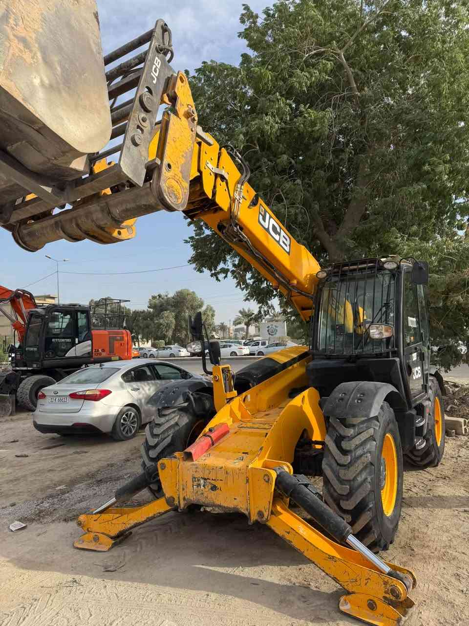 السلام عليكم للبيع JCP موديل2018
***********
