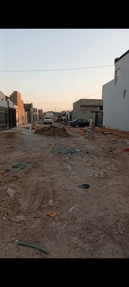 🏠 بيت ركن 150م² للبيع السعر45 وبيه مجال
📍 كركوك – منطقة 55 – قرب جامع المعز
⭐ ركن = واجهتين وموقع أقوى
⚡ كهرباء متوفرة
💧 ماء متوفر
🛣️ قريب جداً من الشارع والخدمات
🏡 مناسب للسكن العائلي وممتاز للاستثمار
💥 مو كل يوم تحصل بيت ركن بهذا الموقع!
إذا تبحث عن موقع قوي + مساحة مناسبة + خدمات متوفرة، فهذا البيت يستاهل تشوفه.
🔥 لا تنتظر يروح منك العقار!
📞  – للاستفسار والتفاصيل مراسلة أو اتصال.
📌 منطقة 55 | قرب جامع المعز | بيت ركن | 150م² التواصل***********
