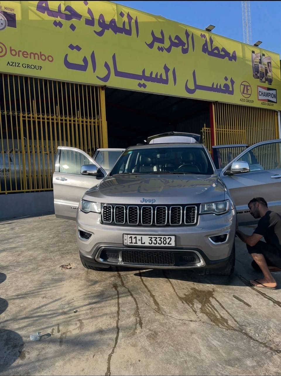 السلام عليكم
جيب للبيع موديل 2021 لمتد 
اللون سلفر
الموصفات 
فتحته
شاشه جبيره
حساسات
صندوك كهرباء
تشغيل عن بعد
كشنات جلد
رقم بغداد بآسمي 
حادث السياره باب السايق وجامرلوغ بدون ايرباك

للاستفسار الاتصال على هذه الرقم ***********
