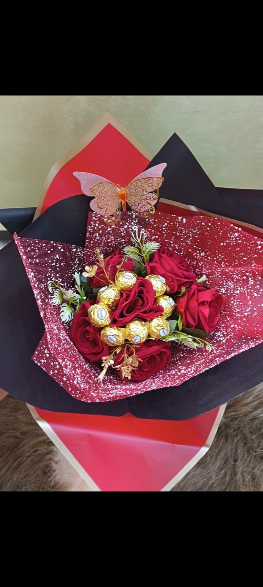 ب 15 الف بس! احلى باقات ورد تقدموها كهدية💖🌷
للحجز على صفحاتنا او رقمنا ***********
او زورونا لموقعنا الي بحي الجهاد مجاور جامع محمد رسول الله
#اكسبلور #مرطبات_وحلويات_دجلة #هدايا #ترند #شوكولاتة
