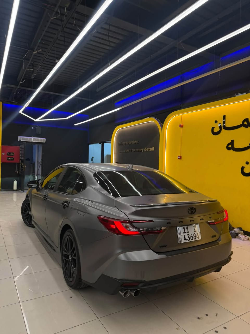 كامري 2025 فئة se للبيع  الشكل الجديد
وارد امريكي صور الحادث مرفقة بلمنشور و بيها pdr صغير بالجاملغ الخلفي.
ايرباكات سليمة بدون ايرباك
ماشية35 ميل
مرقم بغداد
المواصفات 
رادارات 360 درجة
رادار أمامي تفاعلي (نظام منع التصادم)
نظام المحافظة على المسار
نظام تنبيه النقطة العمياء
تنبيه حركة المرور الخلفية
فرامل ABS + توزيع إلكتروني للفرامل EBD
نظام مانع الانزلاق
8 وسائد هوائية 
Adaptive Cruise Control مثبت سرعة ذكي
حساسات ضغط الإطارات TPMS
محرك 4 سلندر 2.5 لتر هايبرد بقوة 225 حصان 
نظام دفع أمامي
شفتات بالستيرن 
دخول ذكي بصمة 
معدل استهلاك وقود ممتاز
شاحن لاسلكي 
Apple CarPlay / Android Auto
نضام ملاحة GPS
داشكام بلادي ( كامراة تصوير الحوادث الامامية )
كشنات جلد 
كشن كهرباء مع 8 وضعيات
تبريد منفصل للسائق والراكب مع تبريد خلفي 
شاشة وسطية مع شاشة ديجتال للعدادات 
ويل قياس 18” 
مغلفةppf طافي ضمان ٣ سنوات
وبيها كثير مواصفات
مكان السياره بغداد ***********/واتساب
