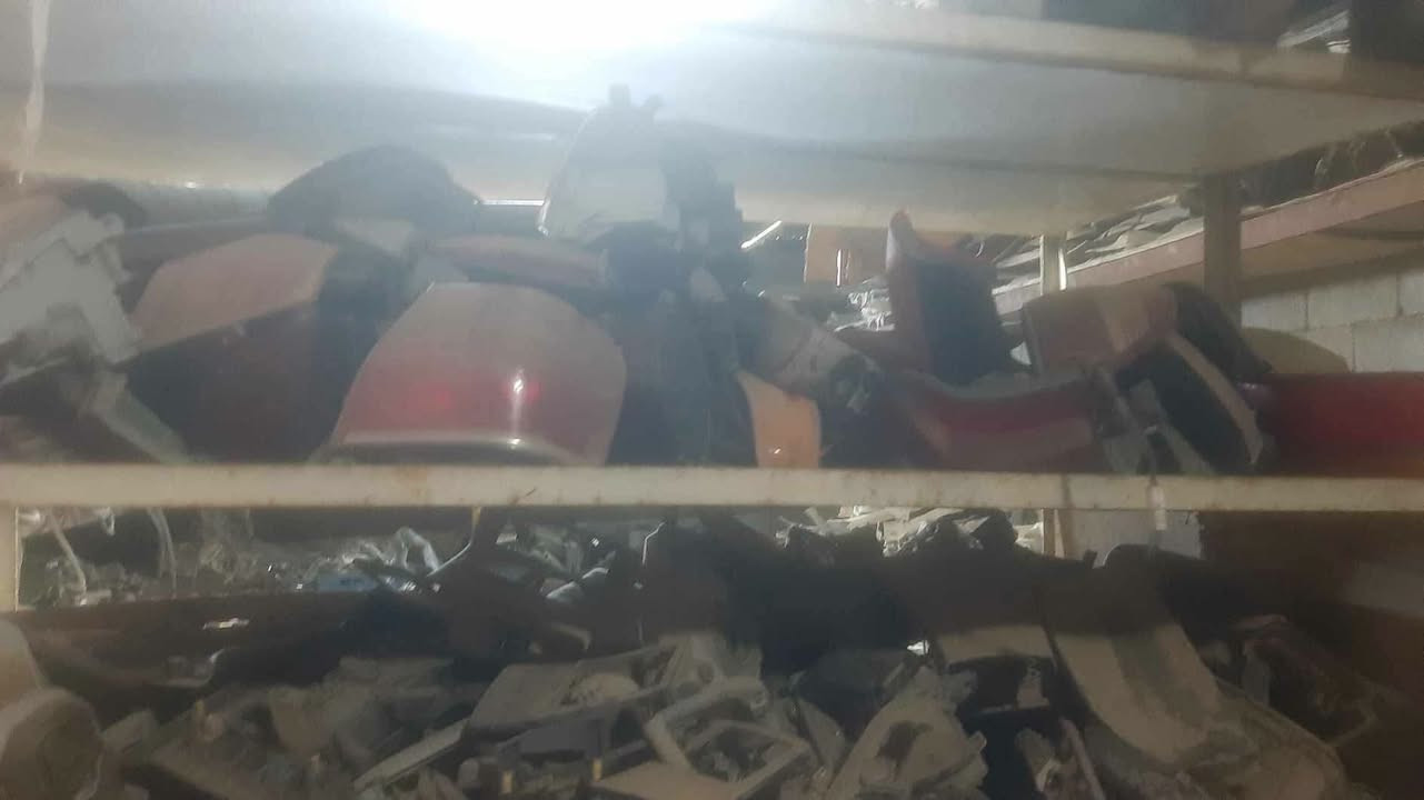 للبيع ادوات احتياطية كراون
بطة 
كرستة 
مارك 
راس الثور 
حمامة 
ملكة 
سوبر 
سيدان 
⛔⛔⛔البيع جملة مفرد⛔⛔⛔
العنوان ميسان العمارة حي الصناعي 
رقم الاتصال او واتساب 
***********
