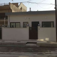 حي الصديق • غرفتين نوم • امام باب طب الاسنان