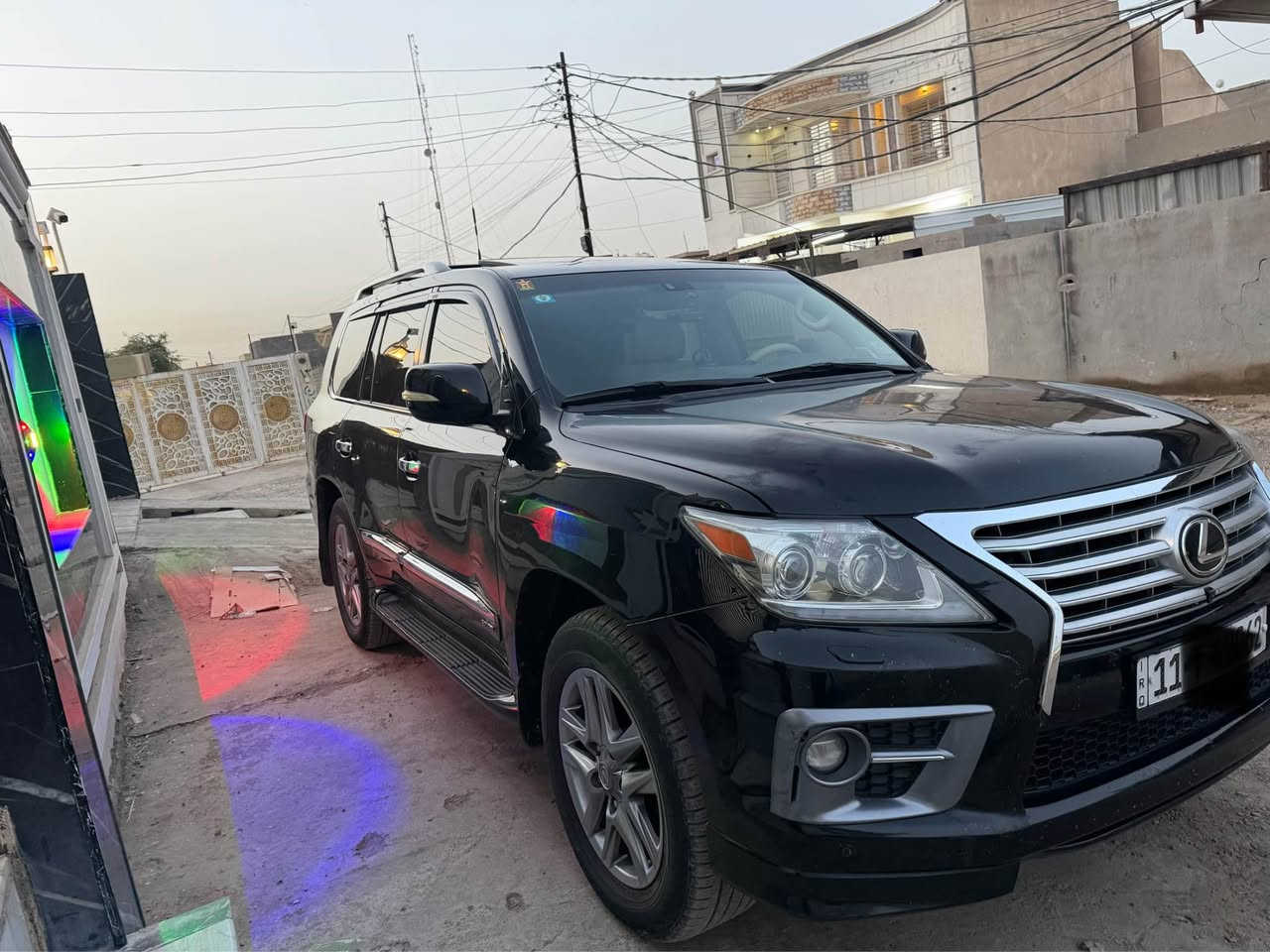 للبيع لكزس LEXUS LX 570 2014‏
اللون: اسود  
خليجي داخل بيجي رقم بغداد
اربع قطع صبغ 
فول مواصفات ١/١
٨سلندر محرك 5700
* سلايد
* كراسي جلد 
* كراسي كهرباء
* تدفئة تبريد بالكشن
* ٣شاشات اصلية
* ٤كامرات
* تشغيل عن بعد 
* رادار
* جكات
* فور ويل
* أنظمة قيادة 
* نظام CRAWL
* ثلاجة
* فول تحكم ستيرن
* ستيرن كهرباء
* دبل كير ( عادي+ اوتوماتيك)
* شفتات كير بالاستيرن
* دبل حساس ( امامي+خلفي)
* مرايات كهرباء (شفط) 
* لايت عدسة زنون عالي ناصي
* زراك لايت
* ويل ٢٠ 
* ماشية 175 
🔴السعر(290)يعني 290 ورقة وبيها مجال

للأستفسار الأتصال
*********** بغداد, العراق
