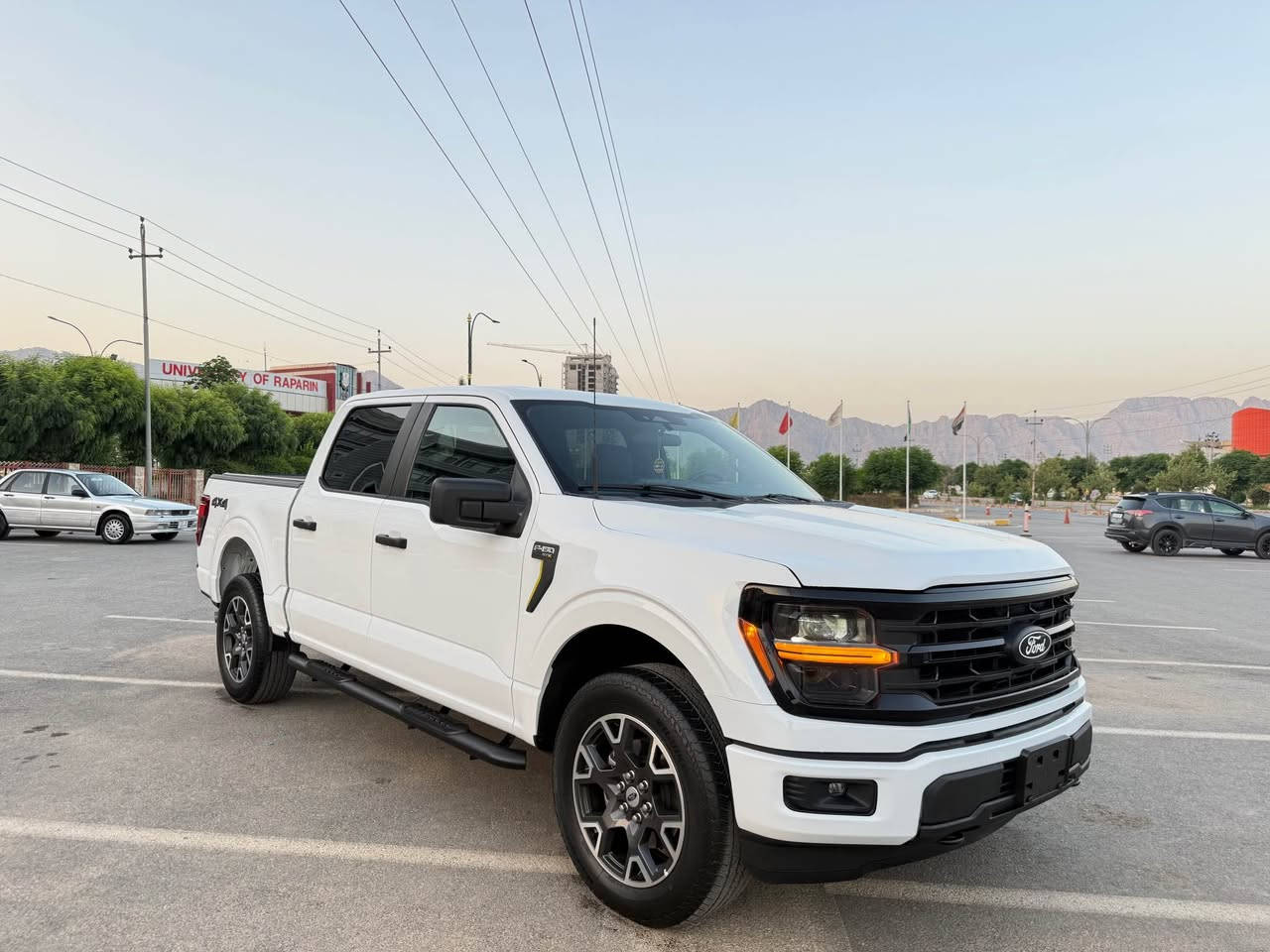 FORD 150 STX 2024
فۆرت F150 مۆدێل 2024 شکل گۆراو مواسەفات
STX
ڕەنگی سپی
مەکینە 8پستۆن
مواصفات 
:-گێچ ئەلیکترۆن
:-٤ کامێرە 
:-خەتی جادە
:-تەحدید سورحە 
:-ئاوێنە فۆتۆ
:- كاميرا 360 
:- 4✖️4 ( دبل اكسل ) 
:- شاشة گەوره 
:- لايت زينون 
:- رادار پێش و دوا 
:- رادار ئاوێنه 
:- حساس پێش ودوا 
:-برێك كاره با 
:- بروجكتر LED 
زۆر مواسەفاتی دیکە
تەنها ١ پەڵەی بۆنیتەکەی بۆیاخە بیناو بی ئیرباگ 2پارچەش گۆراوە بەبیلادی
گێر و مەکیەنەی بەشەرت 
هیچ کێشەیەکی تێدا نییە 
کاتی نەشکاوە ٣ مانگی لەگەل شوین رانیە نرخ 290 گەلا
***********
*********** شمشمل, السليمانية
