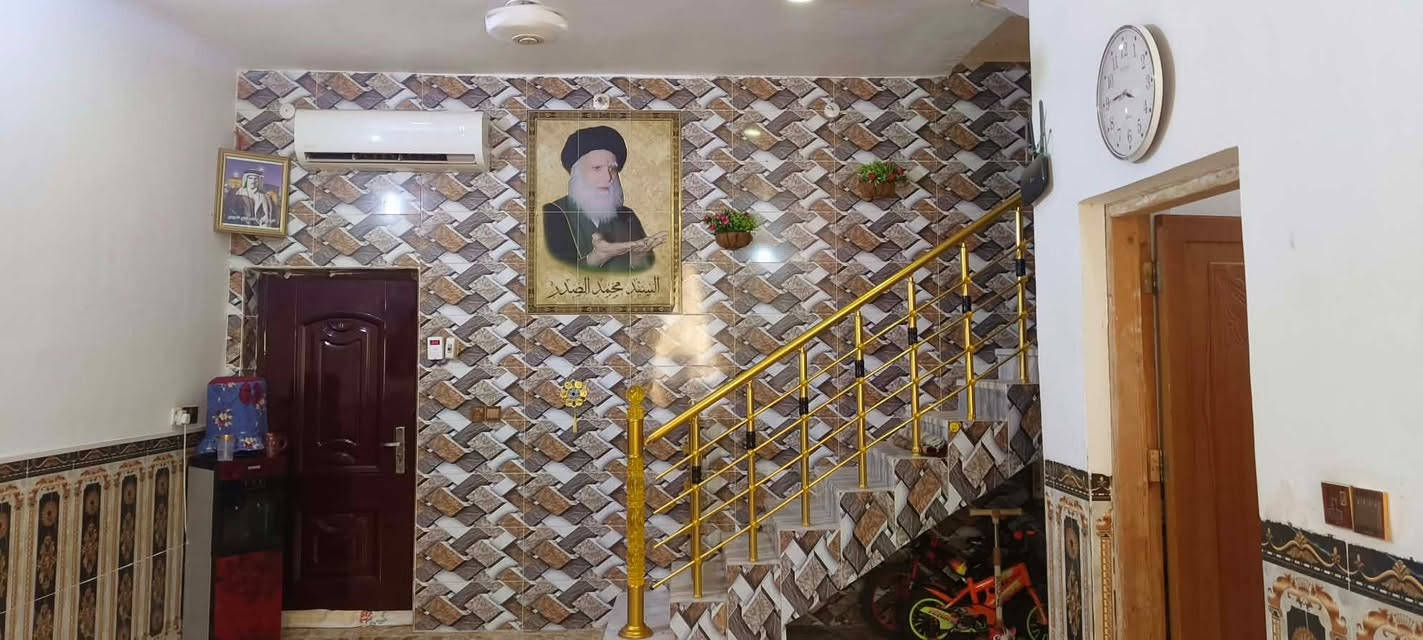دار سكن  مع البساتين للبيع
الموقع ال بو عليان قرب حسينه انصار الامام المهدي (ع) على التبليط مباشر 

الموصفات مدرسه قريبه خدمات كامله 
البناء طابوق وسكقف كونكريت بناء حديقه وطارمه البيت 300م
نخل شويثي 15نخله  بالحديقه مع بستان دونمين

البناء غرفتين صالة مطبخ صحيات واستقبال خارجي يباع مع او بدون البساتين 
للاستفسار مراسله الصفحه او الاتصال ***********
