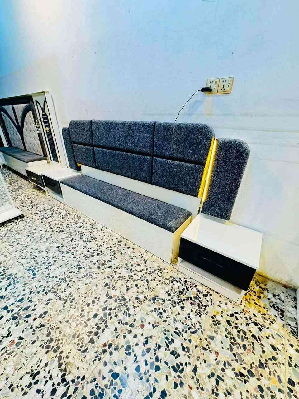 غرفه تركيه 10قطع نظافه فول جديده سعر 700
مكانها نجف تواصل عل واتساب 
***********
