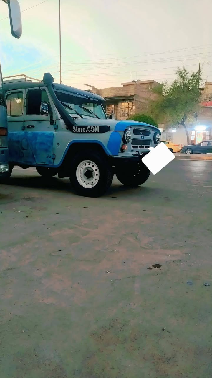 يو ا ز • ٢٠٠٠ • رقم انكليزي