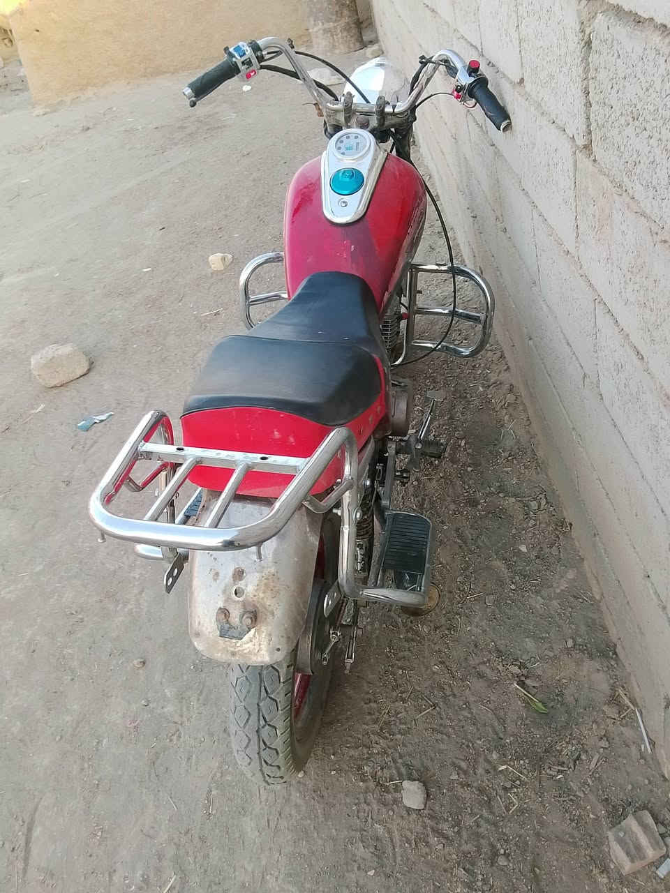 للبيع جونده كلك شاصي مكفول كهربائيه شغاله دراجه مرتبه. ومناسبه سعر خاص وذ مراوس بدرجه ايراني هم عادي 
***********
***********
