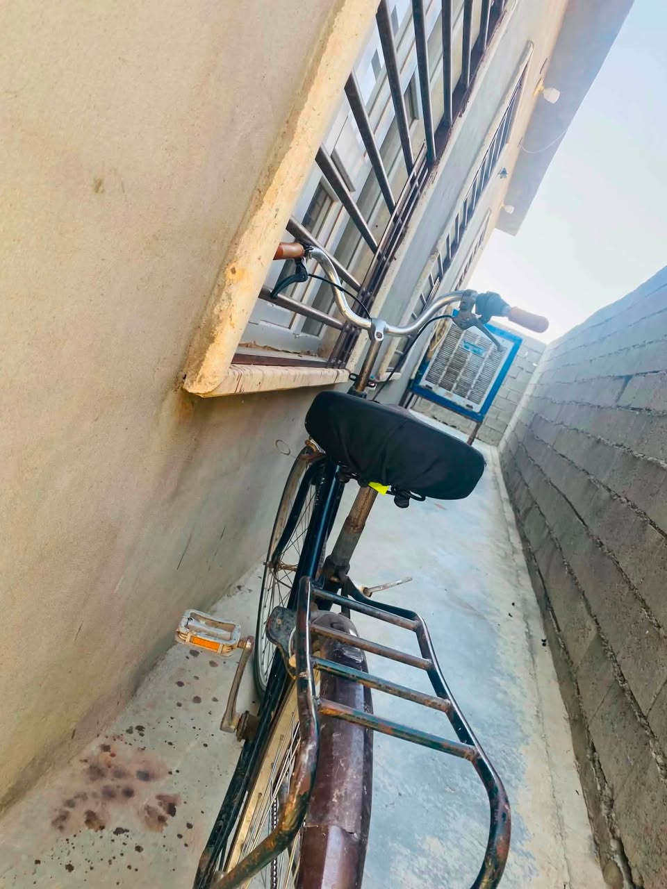 السلام عليكم

بويسكل للبيع 
السعر 65 الف وبي مجالًً

الهاتف: ‭***********‬
